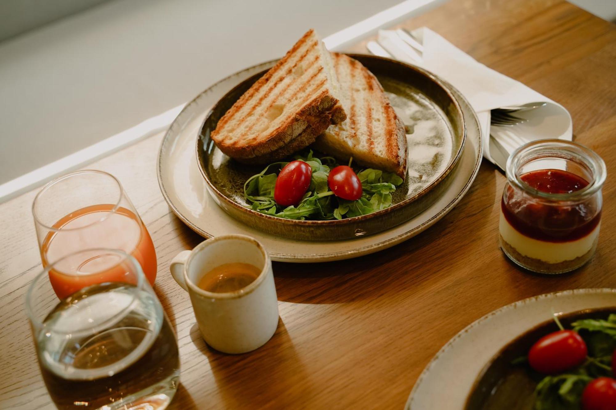Mones Bed & Breakfast Kastrákion Екстериор снимка